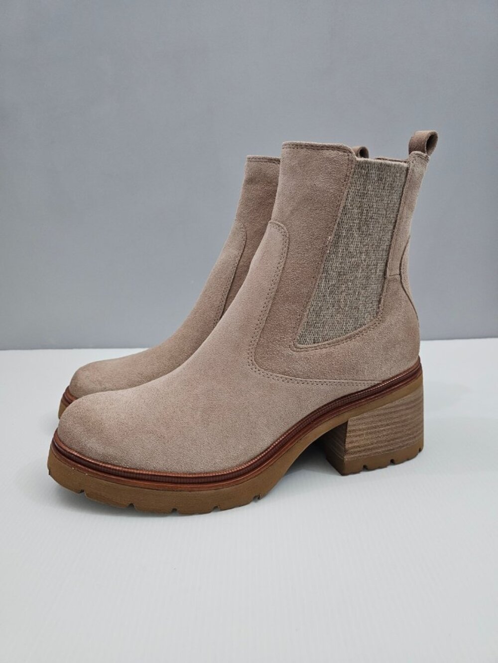 Sofft Jordie Chelsea Platform Boot Women 11 Rose Taupe Waterproof Suede Lug Sole